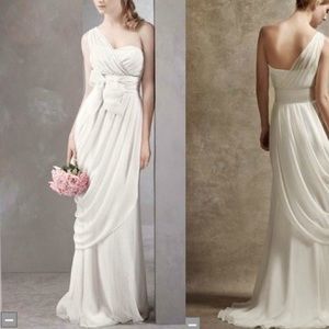 Grecian-Style Vera Wang Wedding Dress